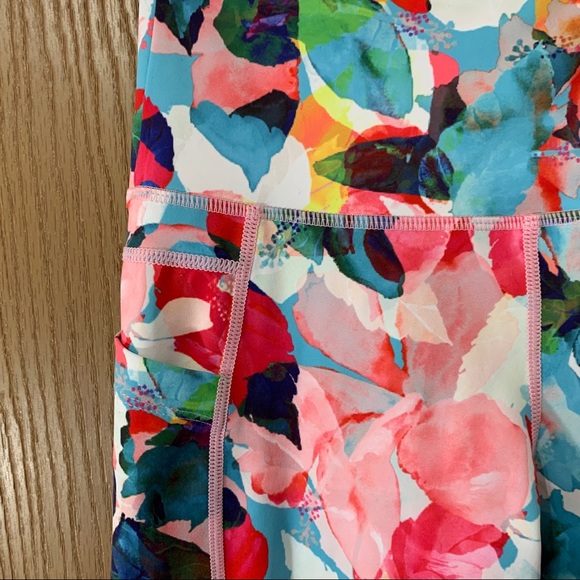 Zyia Floral High Rise LightnTight Leggings Pocket - Picture 4 of 10